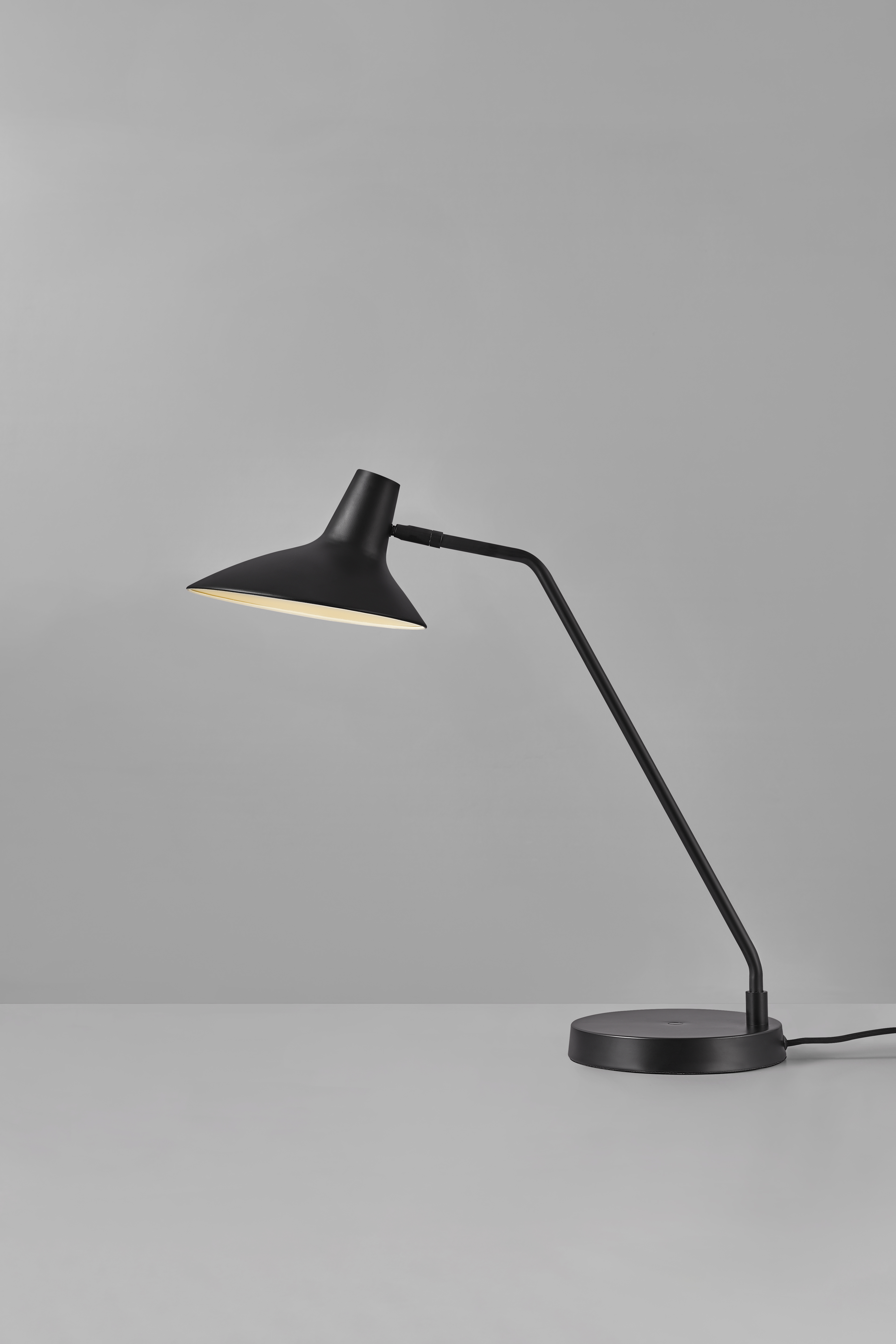 Darci | Table lamp | Black