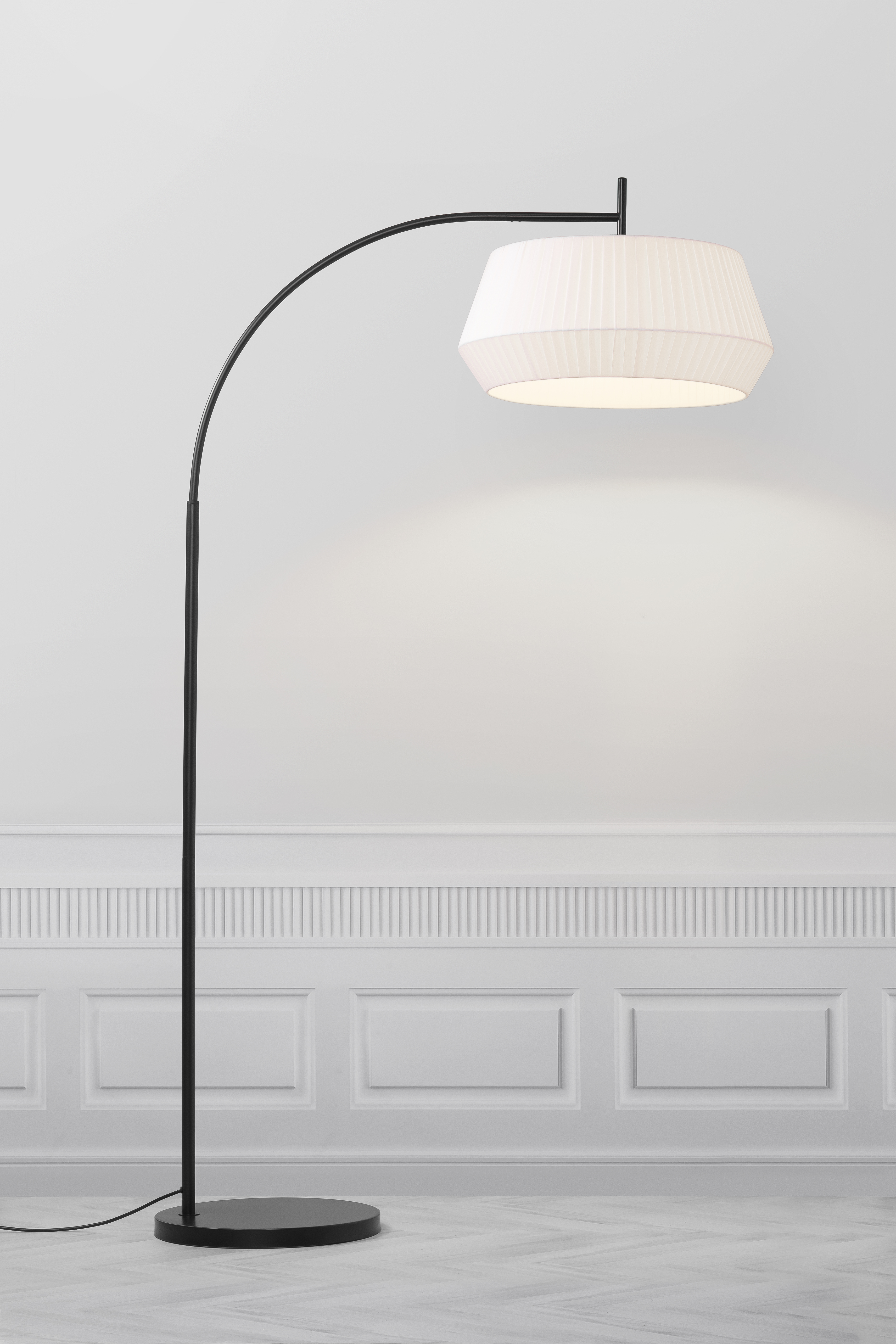 Stehlampe | Weiss Dicte |